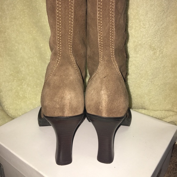 Steve Madden Suede Boot - Picture 8 of 8